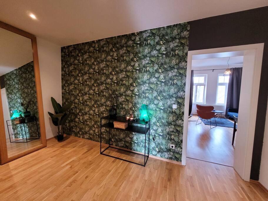 Appartamento Design Altbauwohnung Mit Balkon Und Parkplatz *